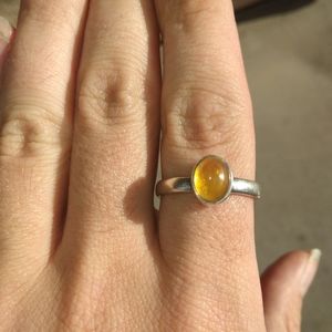 Rare golden honey bodied opal